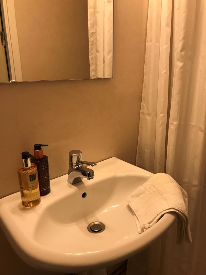 Hotell Kaprifol Hunnebostrand Buitenkant foto